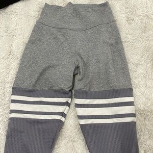 Bombshell gray leggings